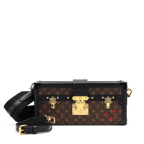 louis vuitton lil kleine tas|Petite Malle Bag Monogram Canvas .